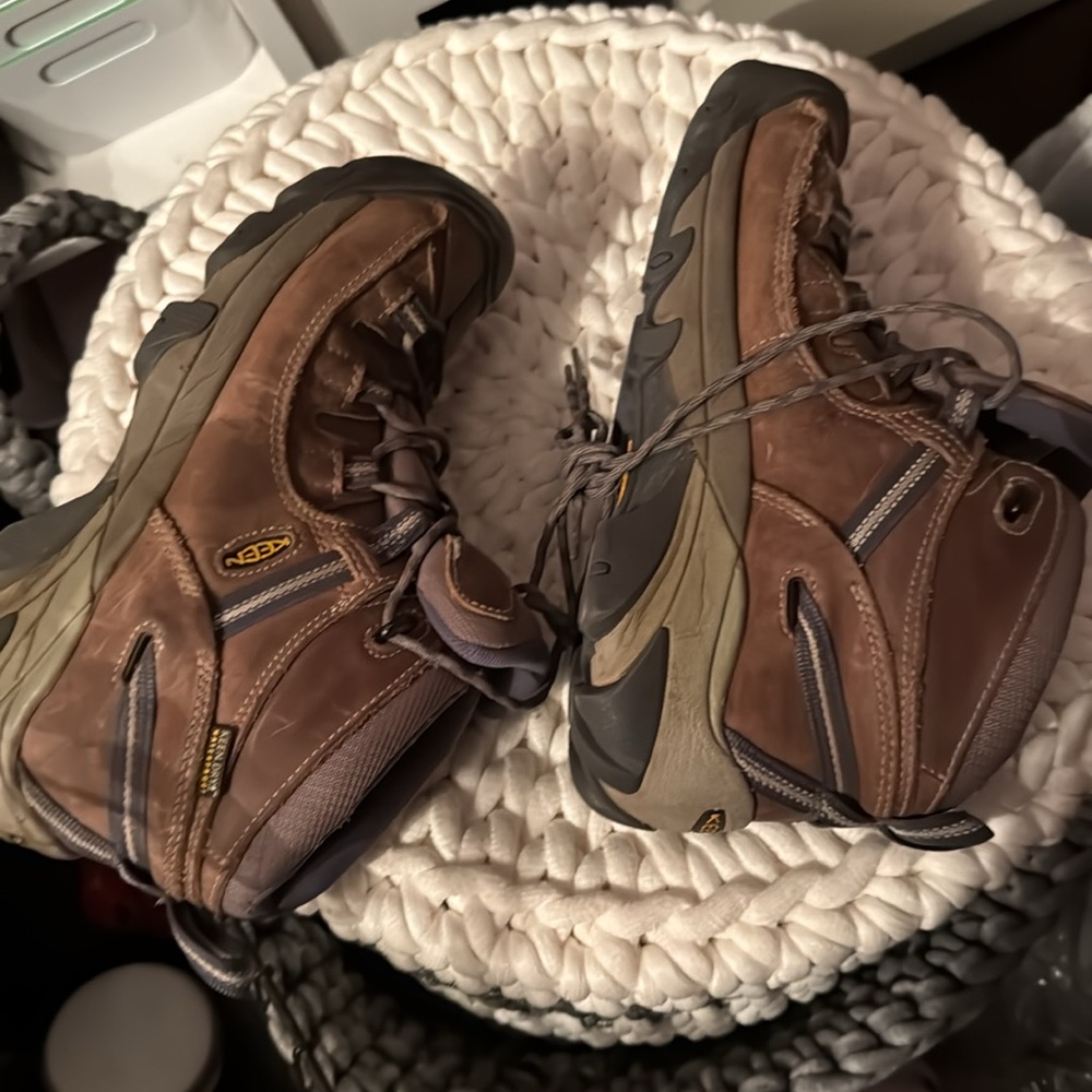 Women’s keen targhee 2 size 10 hiking boots purple accents - Picture 5 of 9